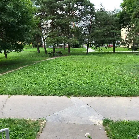 Jedenast.sk, Namestie Kozmonautov 5 아파트 *