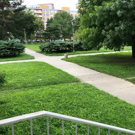 Jedenast.sk, Namestie Kozmonautov 5 * 코시체